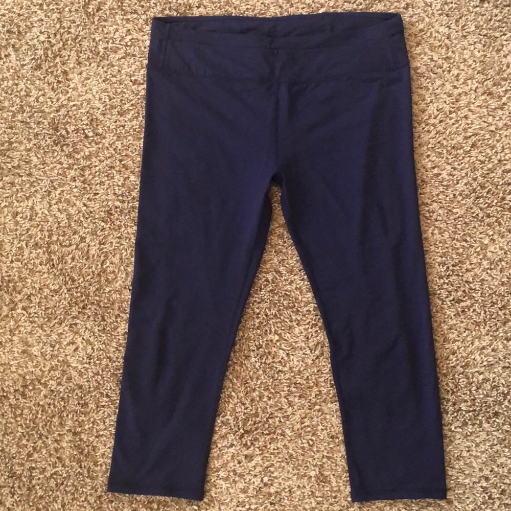 Fabletics cropped leggings